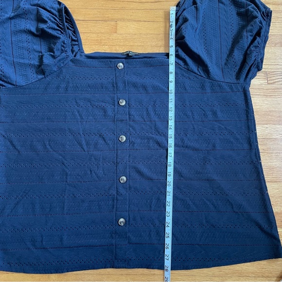 Lane Bryant Women’s Blue Peasant Eyelet Short Puff Sleeve Top Shirt Size 26/28 - Picture 8 of 10